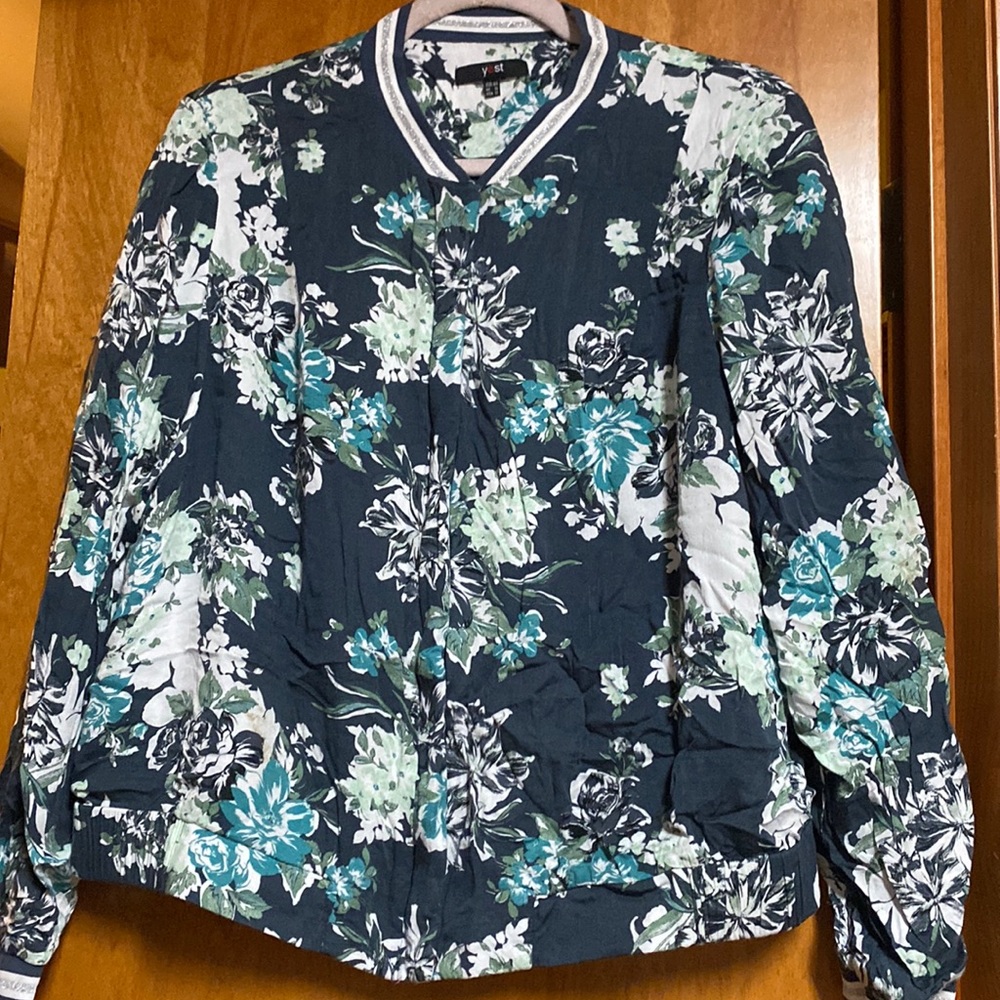 Floral zip up blousy jacket